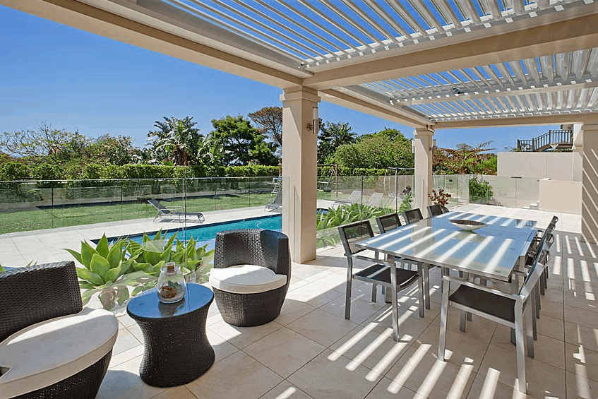 Outdoor Patio with Opening Roof System