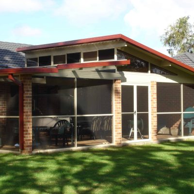 Brick Home with Screen Room Installed by HV Aluminium
